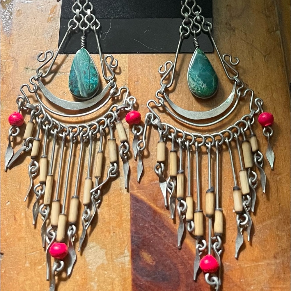 Malichite & wood bead Chandelier earings - Picture 2 of 4
